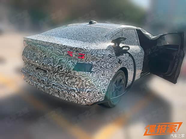 配备副驾驶娱乐屏 安徽大众与众07内饰谍照曝光 将于2026年上市